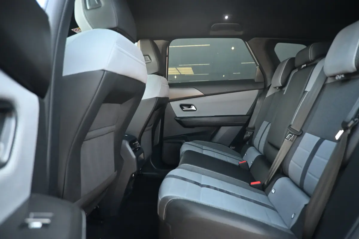 1.2 Turbo Hybrid GS 145pk | HeadUp-Display | Stuur/Stoelverwarming | 360 Camera | Adaptive Cruise | Navigatie | !!