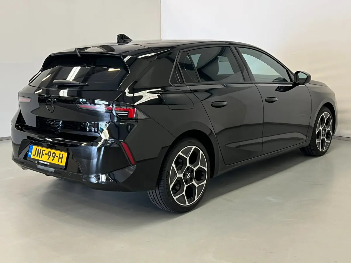 1.2 Turbo Sport Night Edition / CarPlay / 18" LM