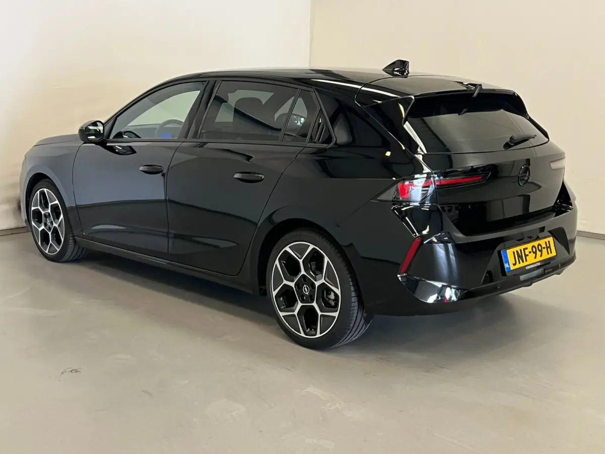 1.2 Turbo Sport Night Edition / CarPlay / 18" LM
