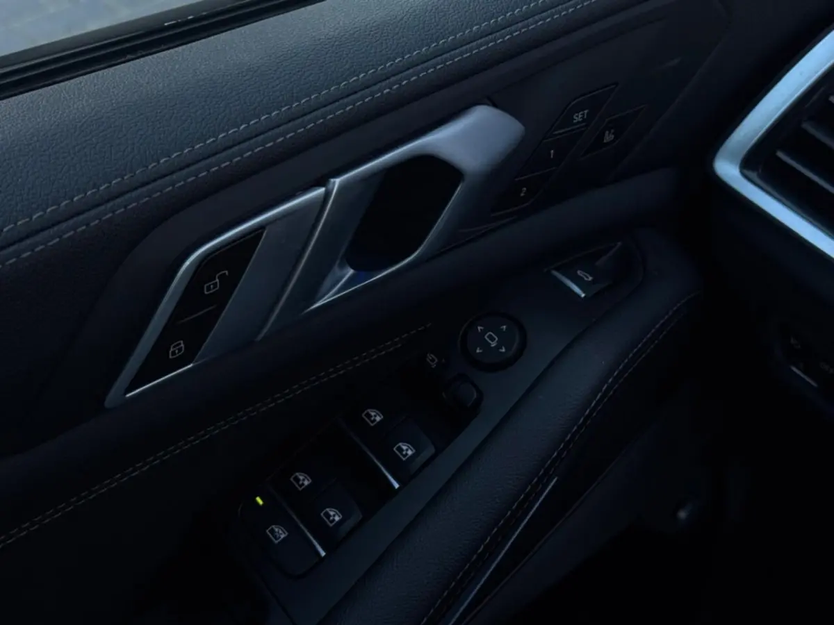 XDrive45e | M Pakket | Pano | Camera