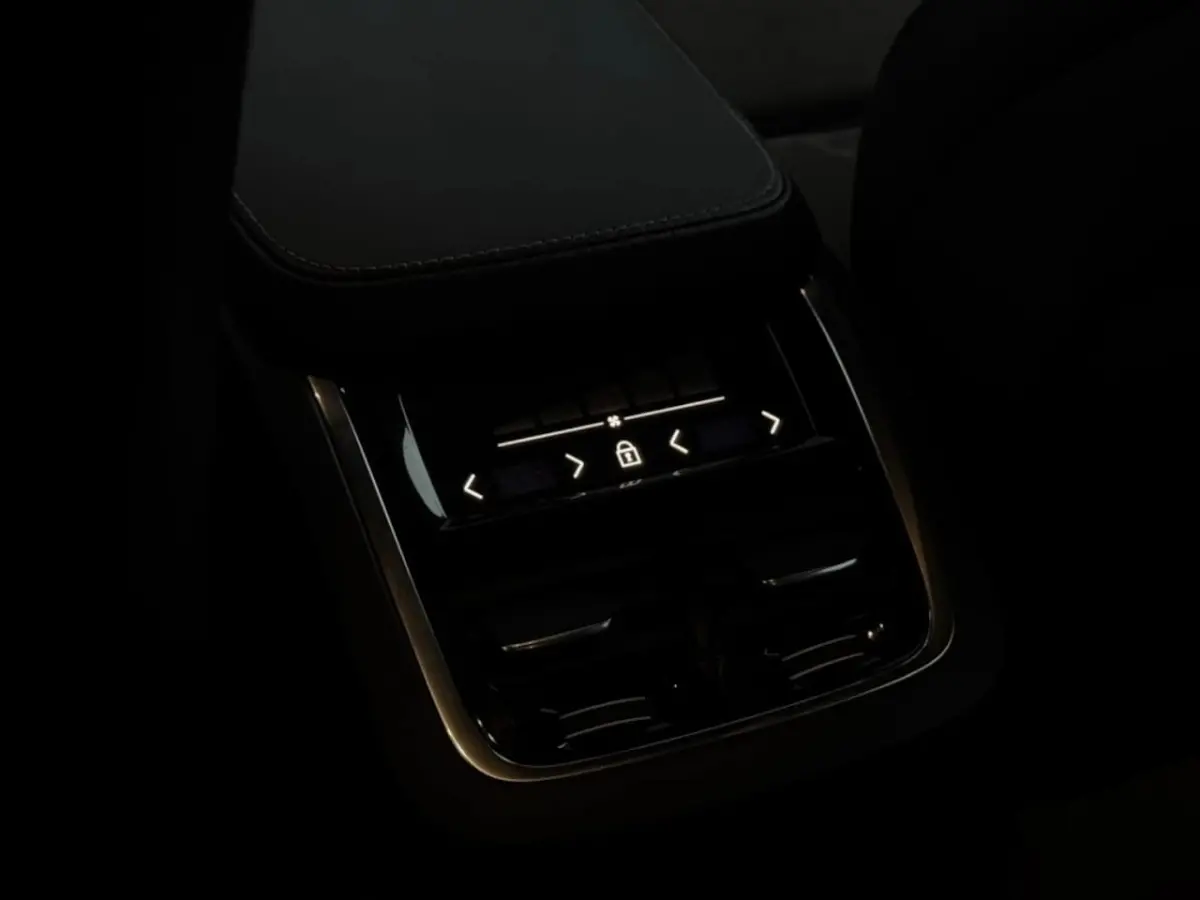 2.0 T8 Recharge AWD R-Design | Memory | Dodehoek