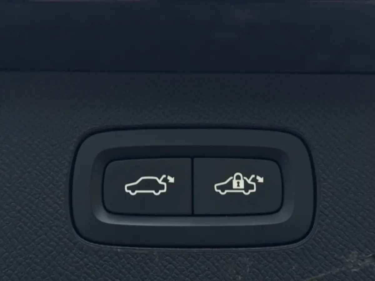 2.0 T8 Recharge AWD R-Design | Memory | Dodehoek