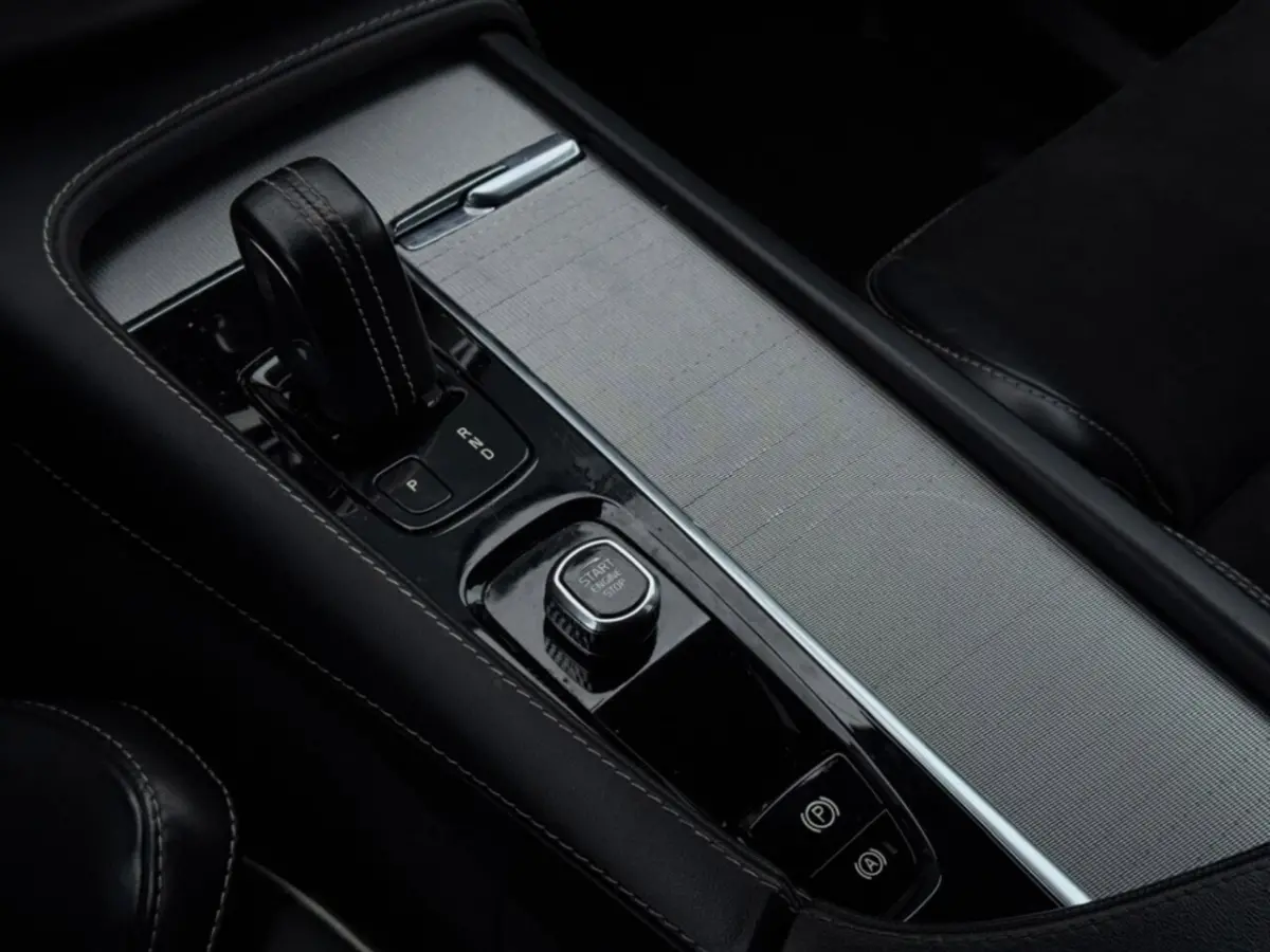 2.0 T8 Recharge AWD R-Design | Memory | Dodehoek