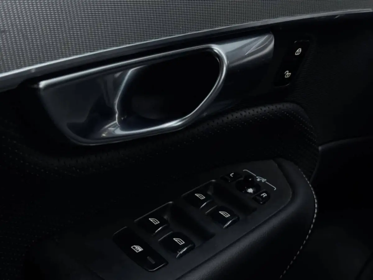 2.0 T8 Recharge AWD R-Design | Memory | Dodehoek