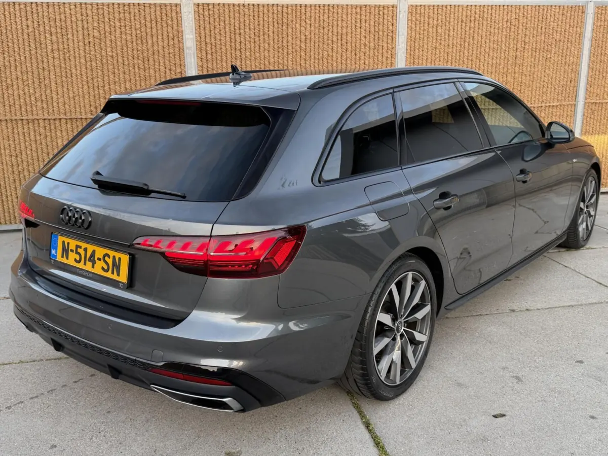35 TFSI S edition Competition Automaat | Navigatiesysteem | Elektrisch inklapbare spiegels | Afgevlakt stuurwiel | LED verlichting | S-line pakket | Apple CarPlay/Android Auto | Getint glas 