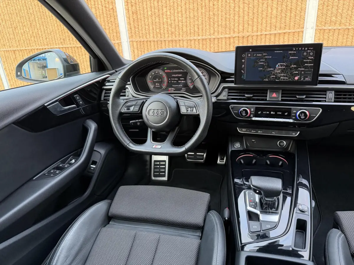 35 TFSI S edition Competition Automaat | Navigatiesysteem | Elektrisch inklapbare spiegels | Afgevlakt stuurwiel | LED verlichting | S-line pakket | Apple CarPlay/Android Auto | Getint glas 