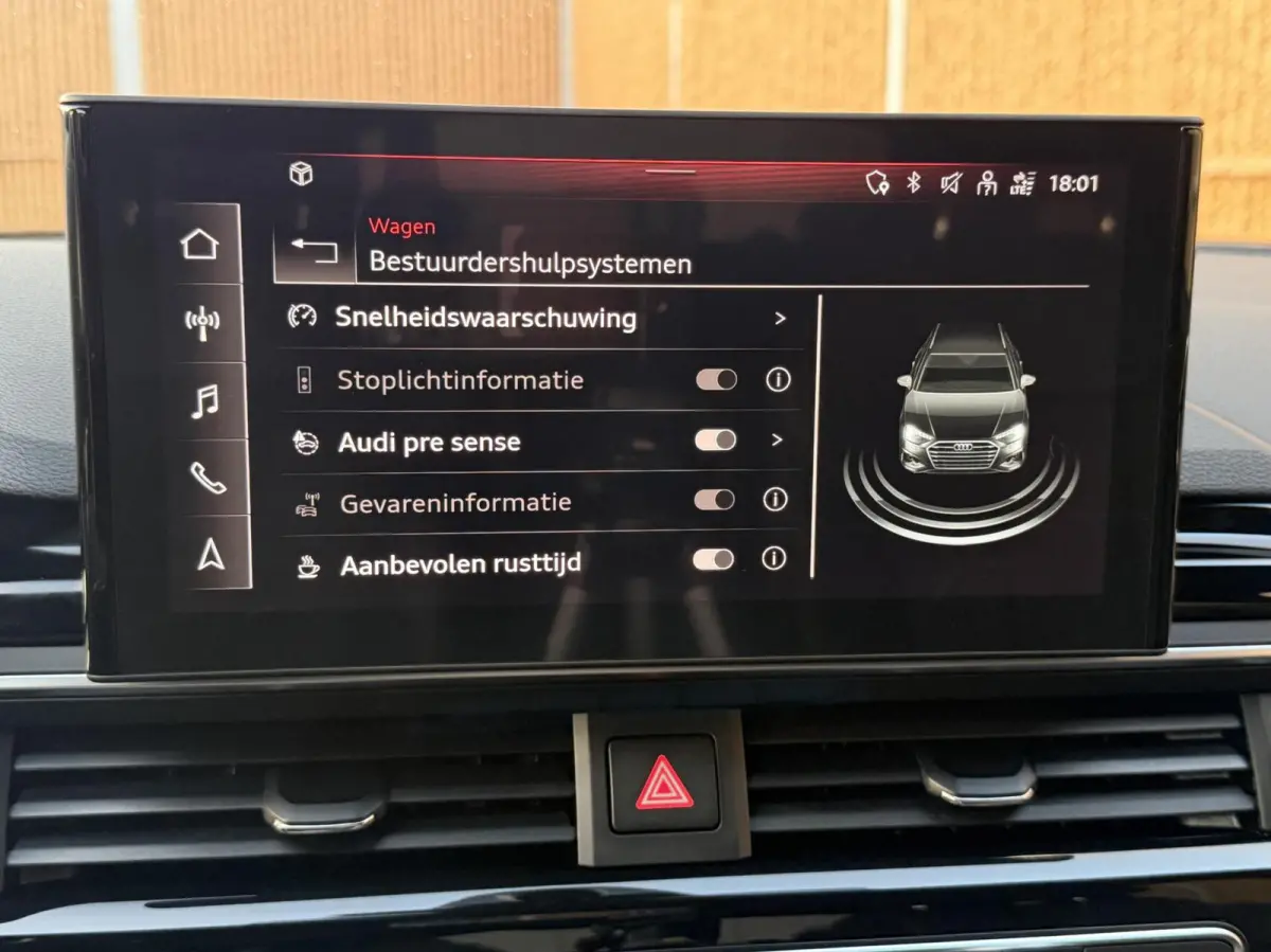 35 TFSI S edition Competition Automaat | Navigatiesysteem | Elektrisch inklapbare spiegels | Afgevlakt stuurwiel | LED verlichting | S-line pakket | Apple CarPlay/Android Auto | Getint glas 
