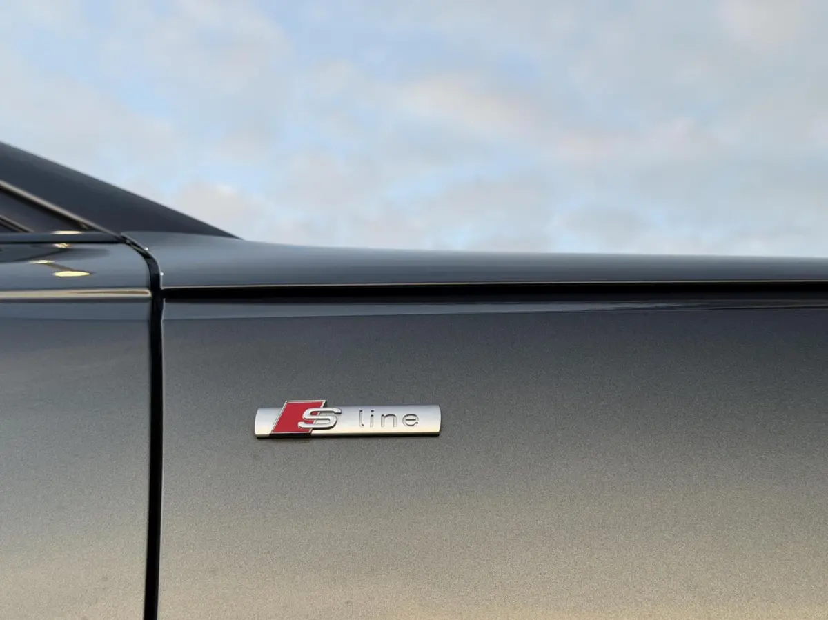 35 TFSI S edition Competition Automaat | Navigatiesysteem | Elektrisch inklapbare spiegels | Afgevlakt stuurwiel | LED verlichting | S-line pakket | Apple CarPlay/Android Auto | Getint glas 
