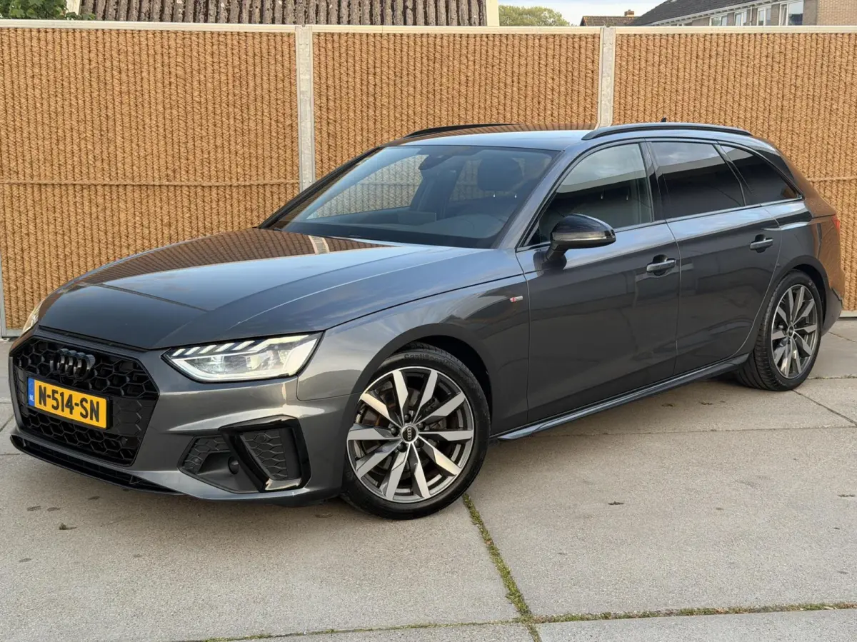 35 TFSI S edition Competition Automaat | Navigatiesysteem | Elektrisch inklapbare spiegels | Afgevlakt stuurwiel | LED verlichting | S-line pakket | Apple CarPlay/Android Auto | Getint glas 