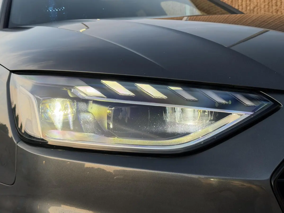 35 TFSI S edition Competition Automaat | Navigatiesysteem | Elektrisch inklapbare spiegels | Afgevlakt stuurwiel | LED verlichting | S-line pakket | Apple CarPlay/Android Auto | Getint glas 