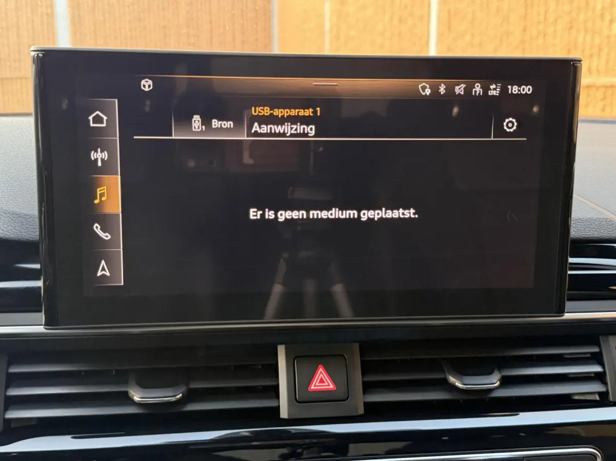 35 TFSI S edition Competition Automaat | Navigatiesysteem | Elektrisch inklapbare spiegels | Afgevlakt stuurwiel | LED verlichting | S-line pakket | Apple CarPlay/Android Auto | Getint glas 