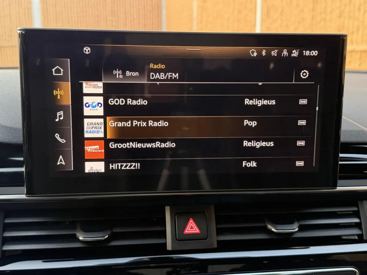 35 TFSI S edition Competition Automaat | Navigatiesysteem | Elektrisch inklapbare spiegels | Afgevlakt stuurwiel | LED verlichting | S-line pakket | Apple CarPlay/Android Auto | Getint glas 