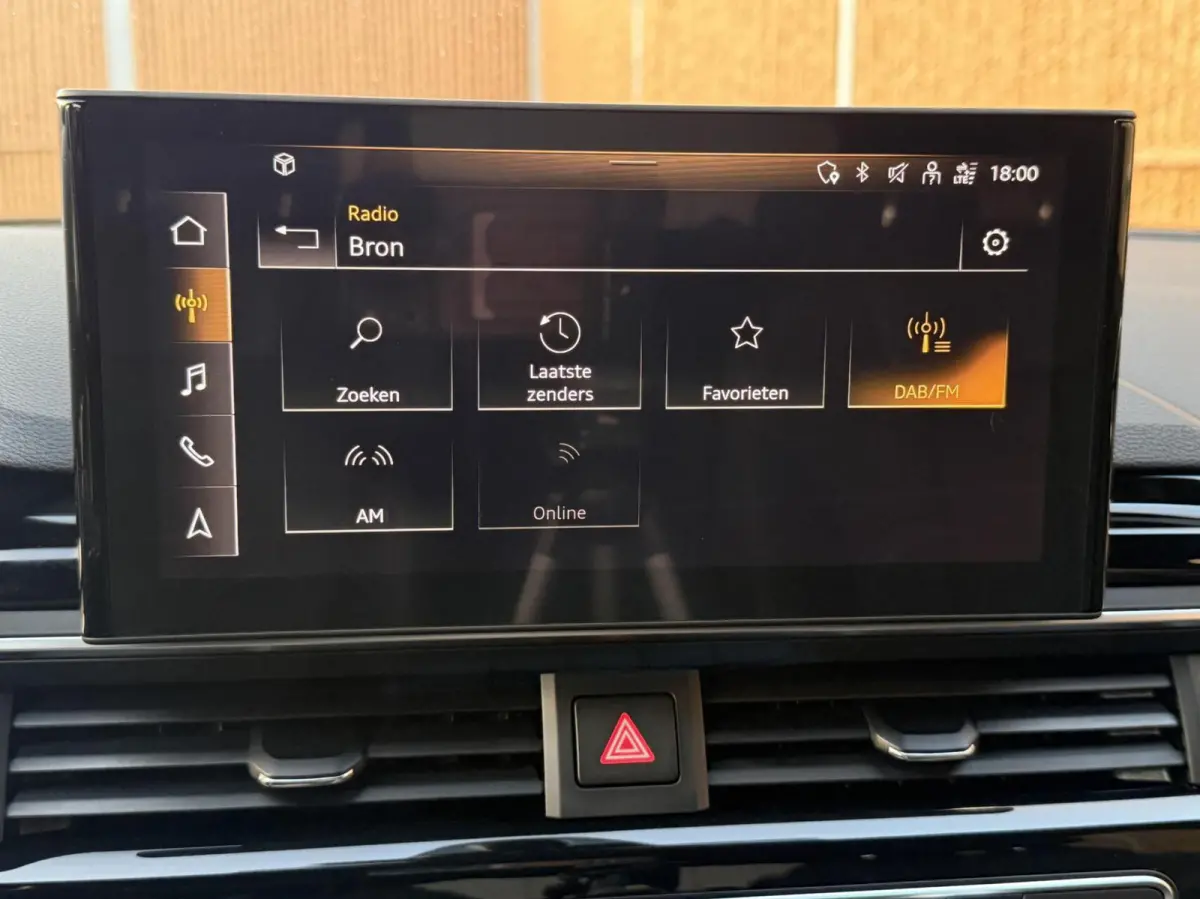 35 TFSI S edition Competition Automaat | Navigatiesysteem | Elektrisch inklapbare spiegels | Afgevlakt stuurwiel | LED verlichting | S-line pakket | Apple CarPlay/Android Auto | Getint glas 