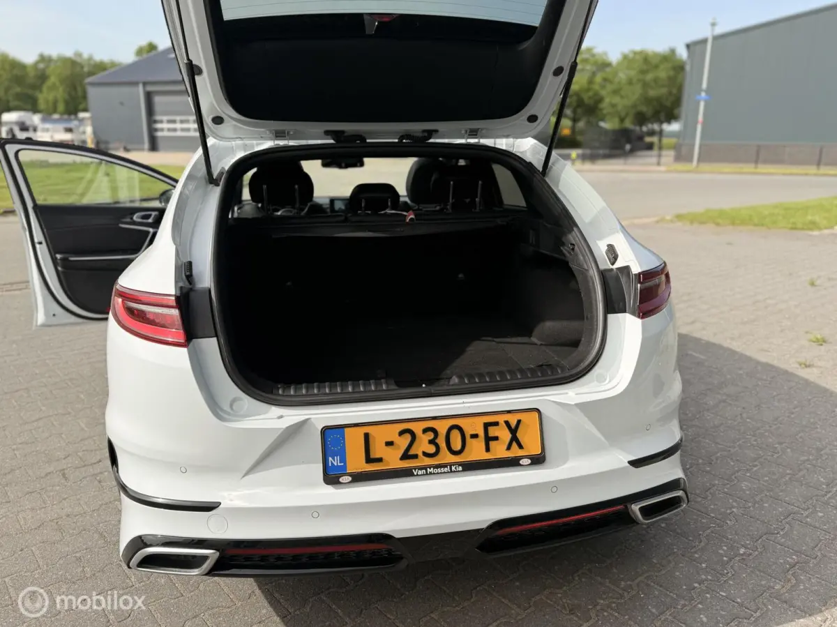 1.0 T-GDI GT-Line | Panoramadak | Camera | Digitale Cockpit | NAP | 2021