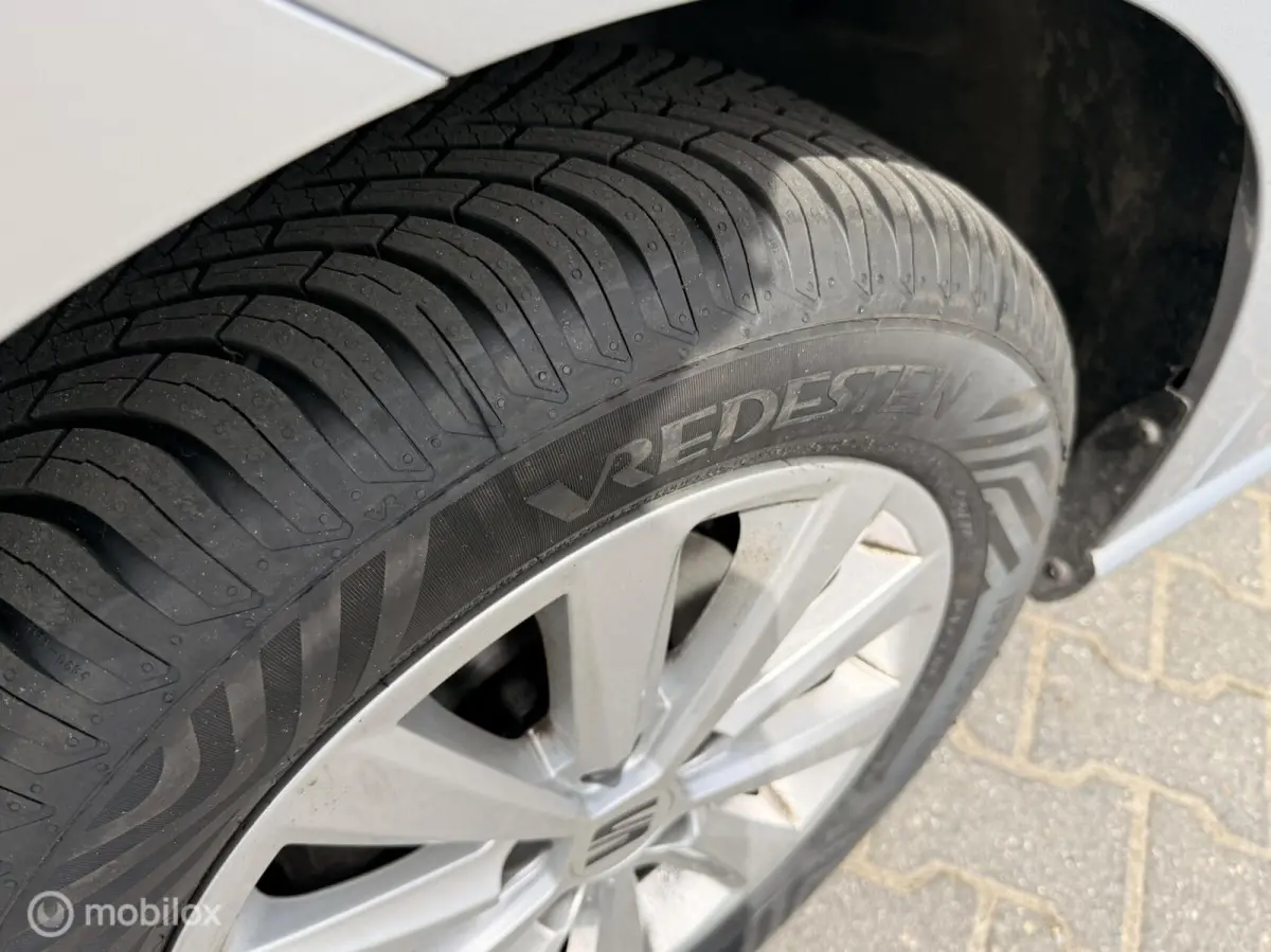 1.0 EcoTSI Style Business Connect | NAP| NL Auto | All Season | 2022 | Incl. BTW