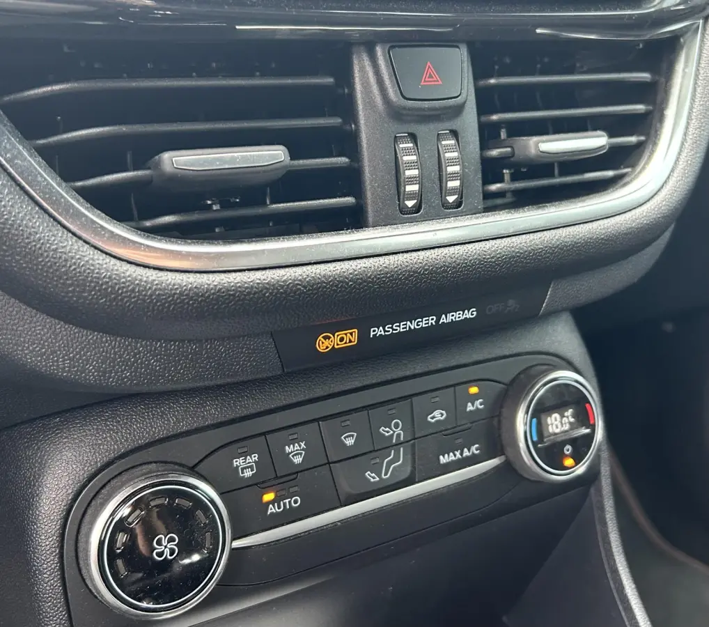 1.0 EcoBoost ST-Line 125PK | 1e Eigenaar | NL AUTO | Zeer Nette Staat | van de Ford Dealer | Navigatie | Cruise Control | Climate Control | Navigatie | 2 Sleutels | APK tot 18-02-2028 |