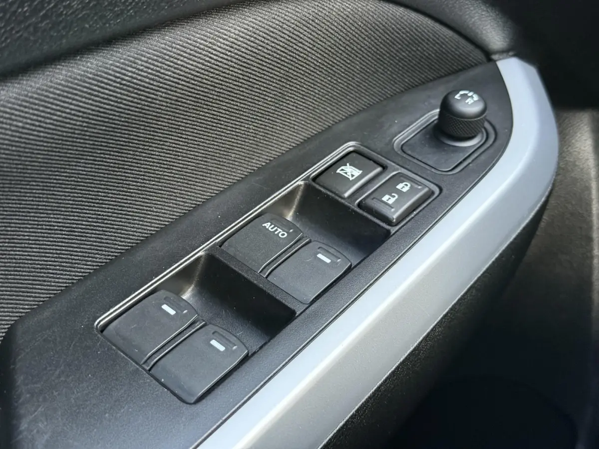 1.6 Exclusive Navi,Camera,Stoelverwarming,120pk,Clima,Cruise,Lm velgen,2e Eigenaar,Apk tot 06-2027