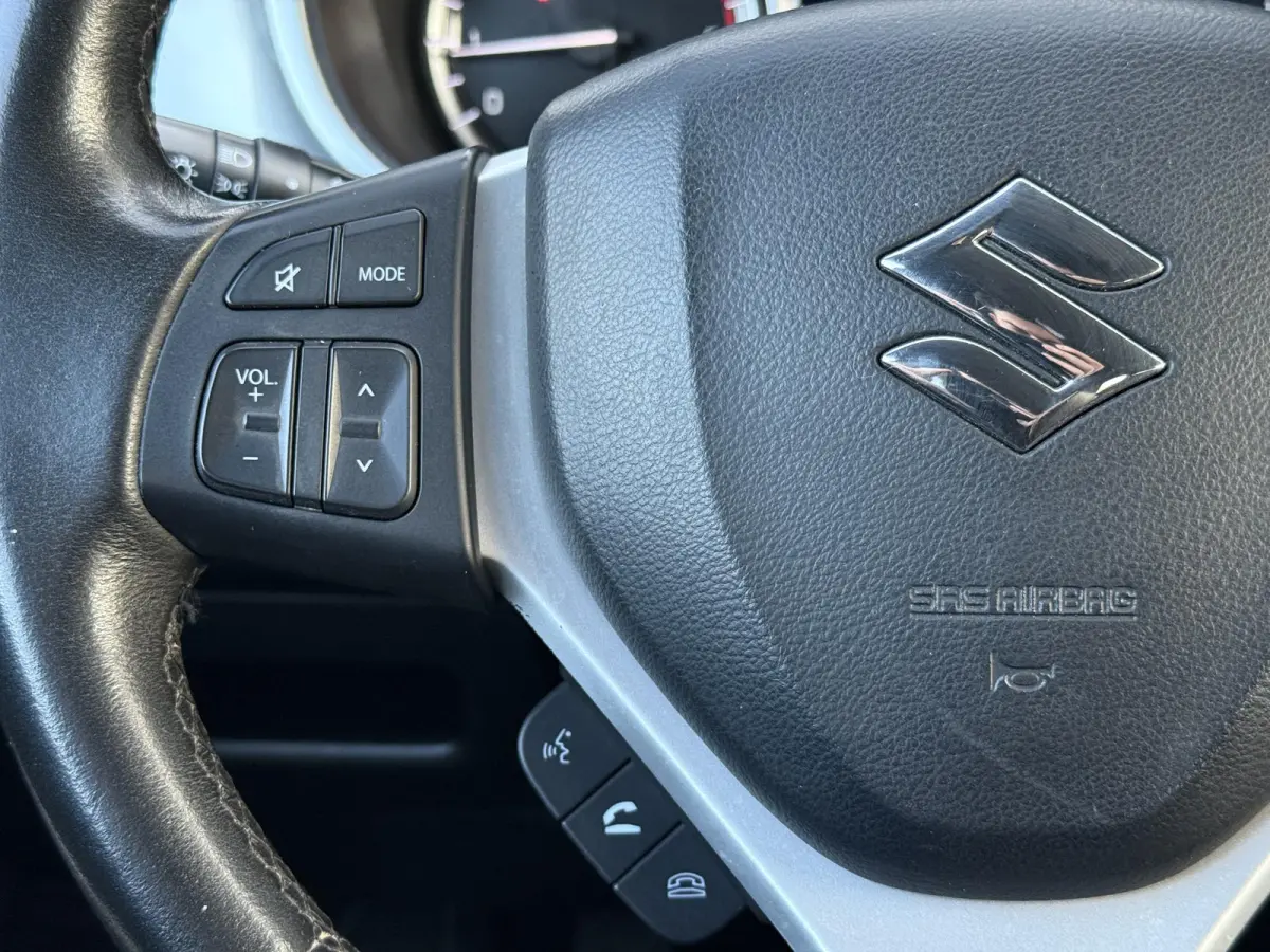 1.6 Exclusive Navi,Camera,Stoelverwarming,120pk,Clima,Cruise,Lm velgen,2e Eigenaar,Apk tot 06-2027
