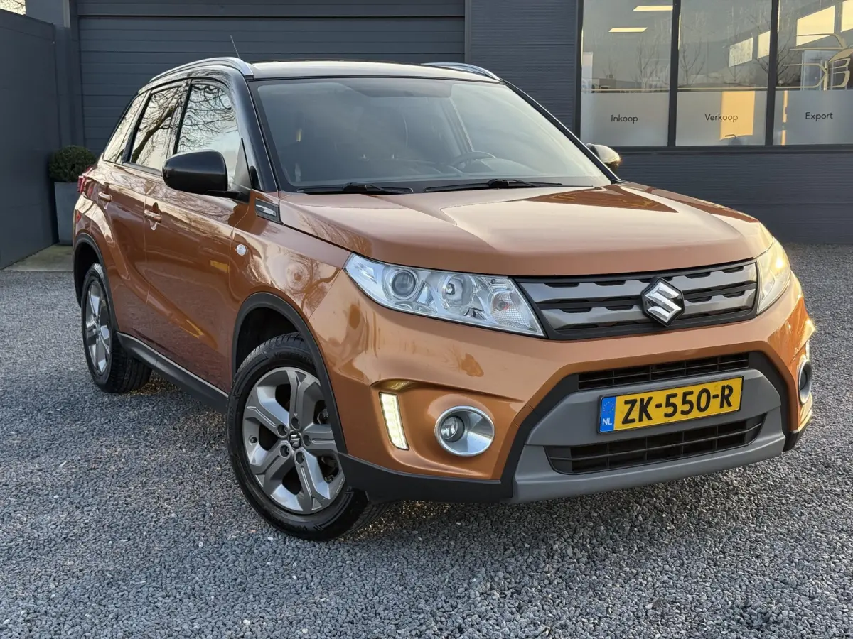 1.6 Exclusive Navi,Camera,Stoelverwarming,120pk,Clima,Cruise,Lm velgen,2e Eigenaar,Apk tot 06-2027