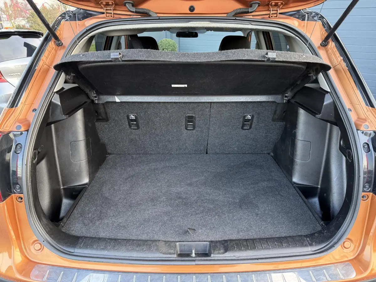 1.6 Exclusive Navi,Camera,Stoelverwarming,120pk,Clima,Cruise,Lm velgen,2e Eigenaar,Apk tot 06-2027