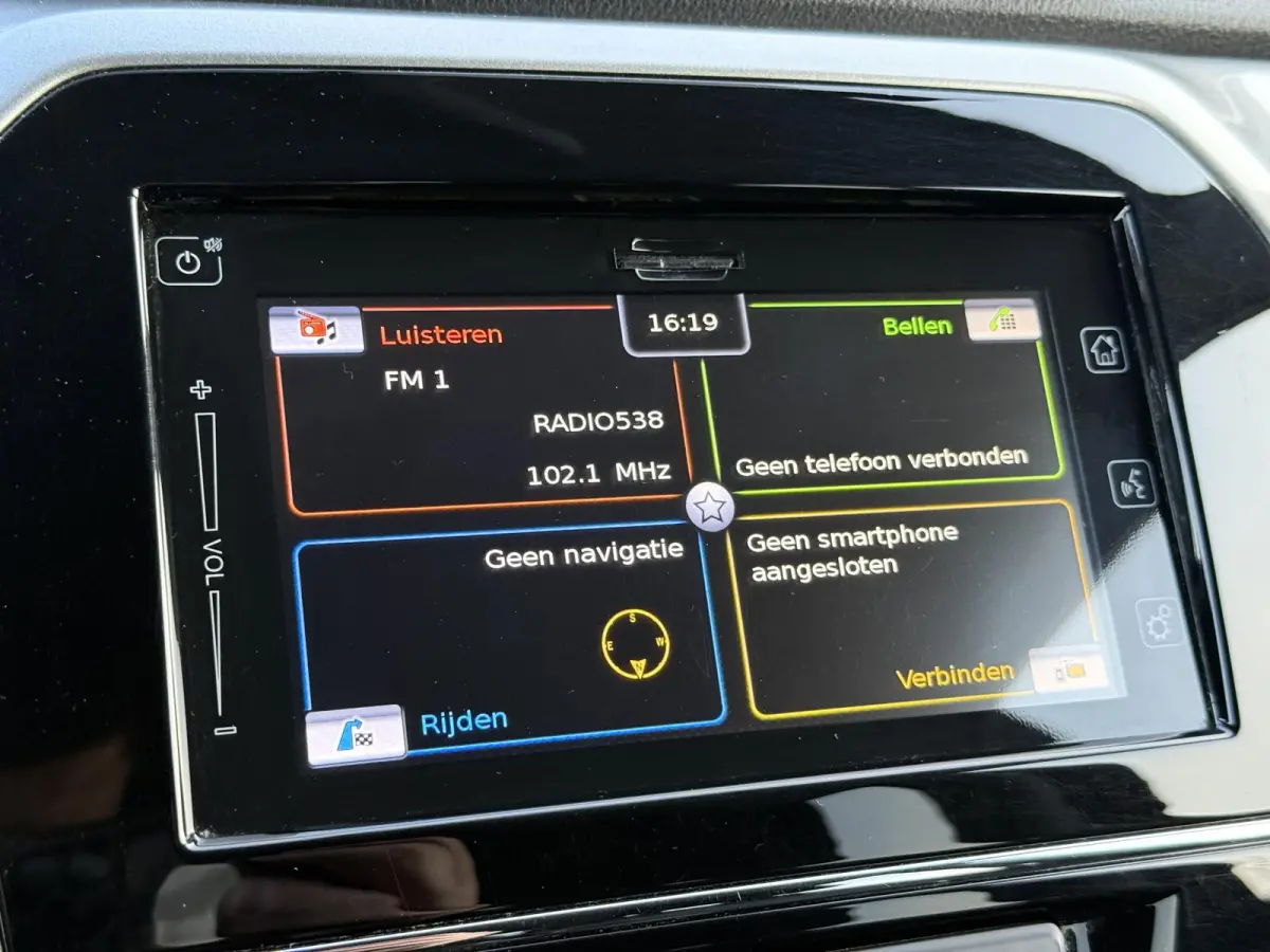 1.6 Exclusive Navi,Camera,Stoelverwarming,120pk,Clima,Cruise,Lm velgen,2e Eigenaar,Apk tot 06-2027