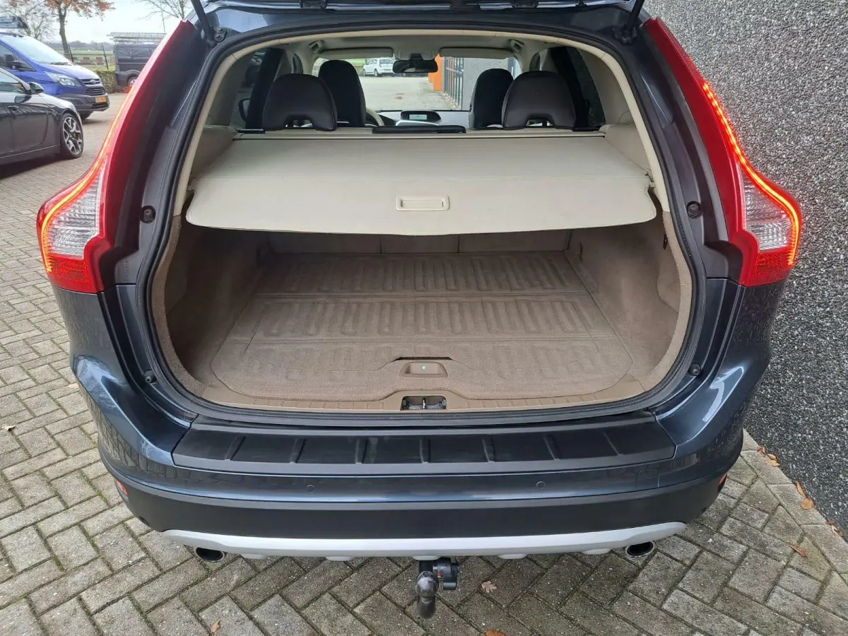 3.0 T6 AWD Summum/Leer/Pano/Navi/19''/286PK/Vol!