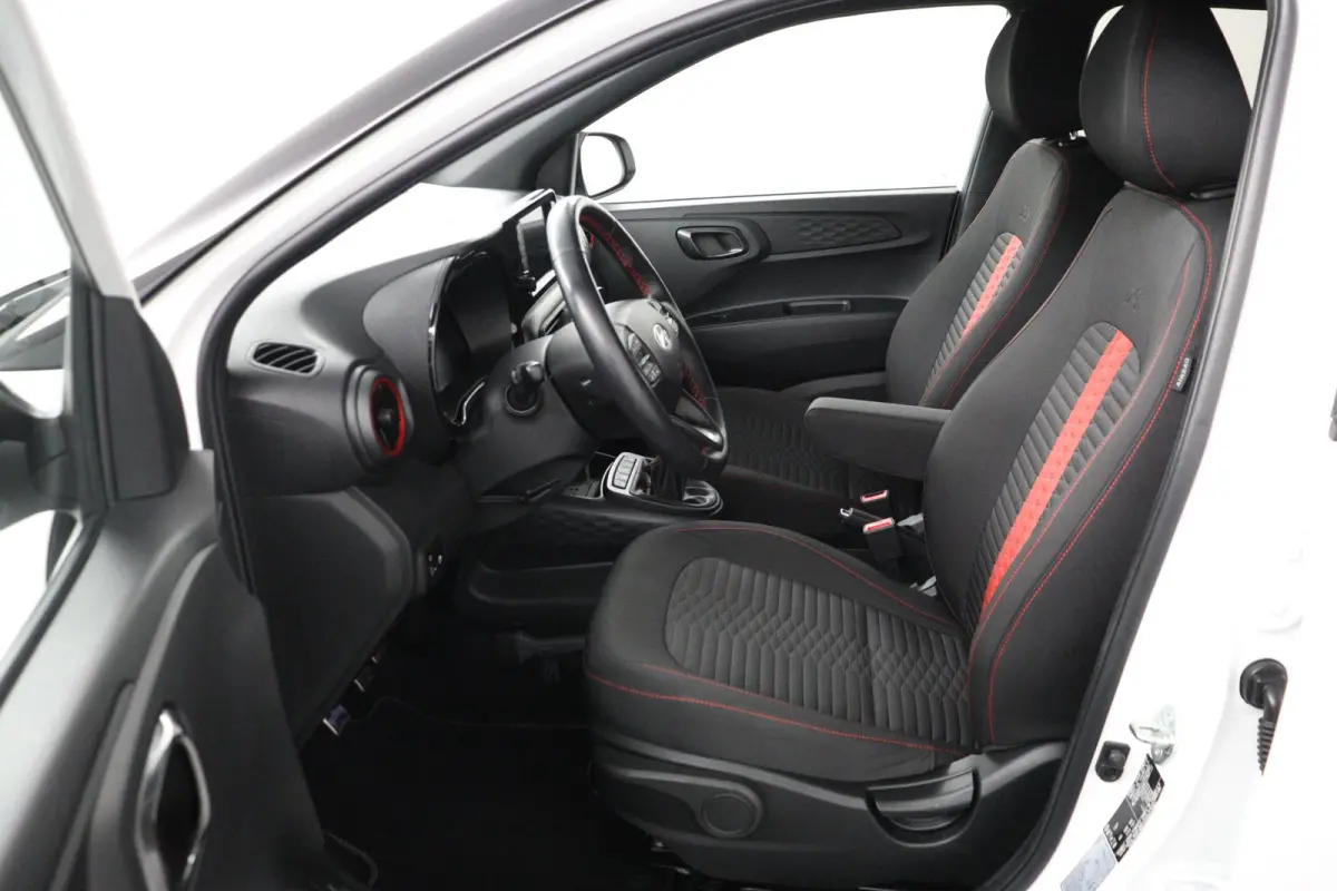 1.0 T-GDI N Line 5-zits | Camera | Stoel- & Stuurverwarming | Navigatie | CarPlay |