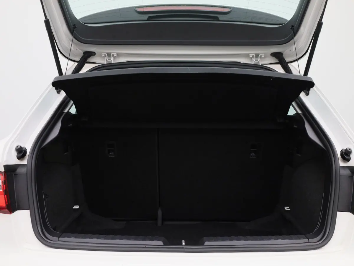 1.0 25 TFSI 70kW | LICHTMETALEN VELGEN | PARKEERSENSOREN | AIRCO