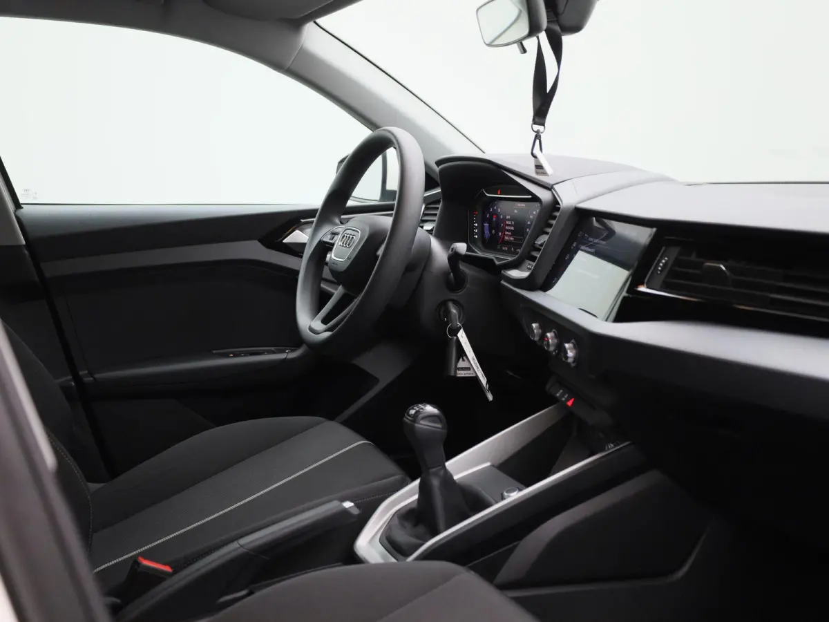 1.0 25 TFSI 70kW | LICHTMETALEN VELGEN | PARKEERSENSOREN | AIRCO