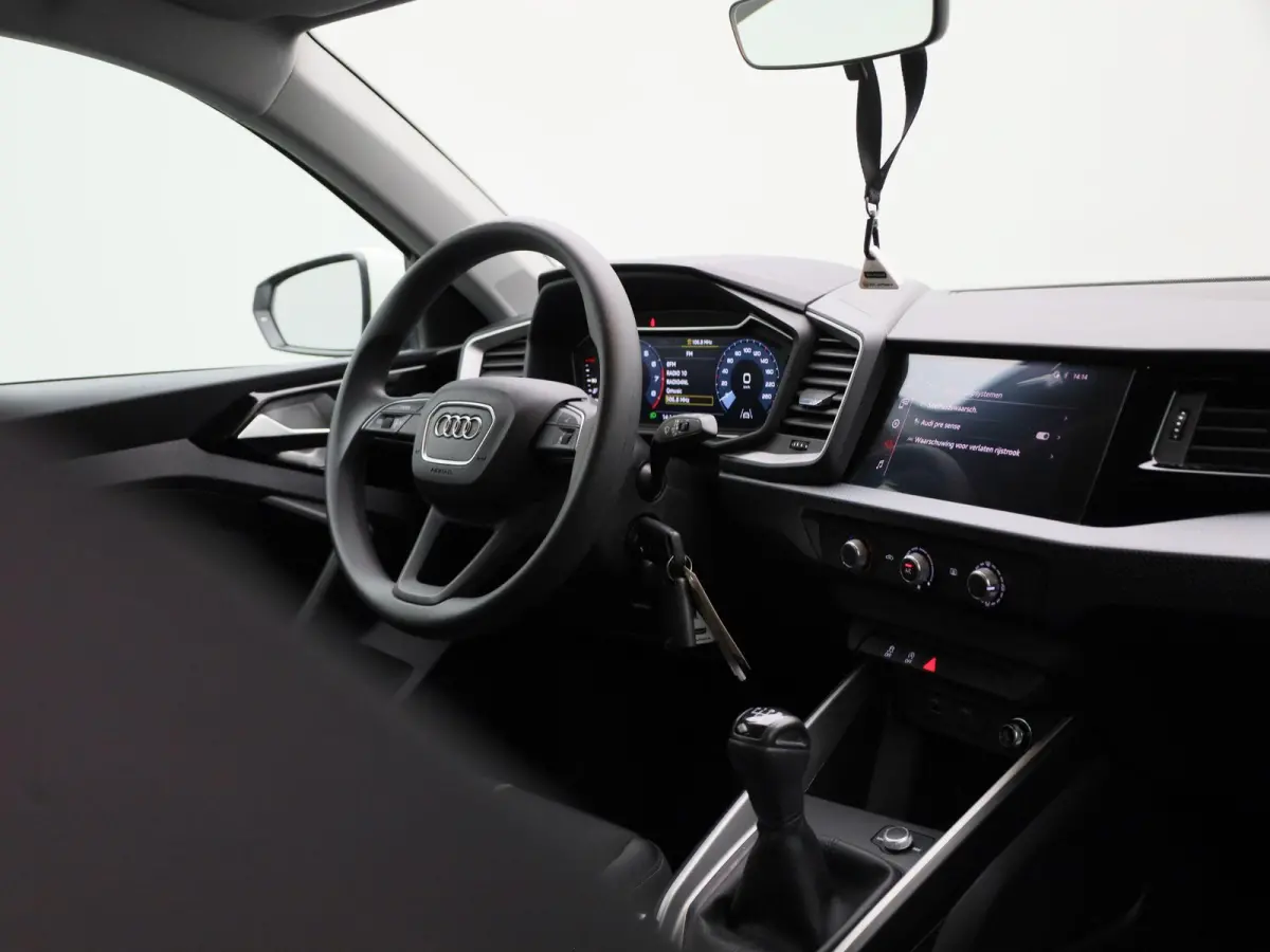 1.0 25 TFSI 70kW | LICHTMETALEN VELGEN | PARKEERSENSOREN | AIRCO