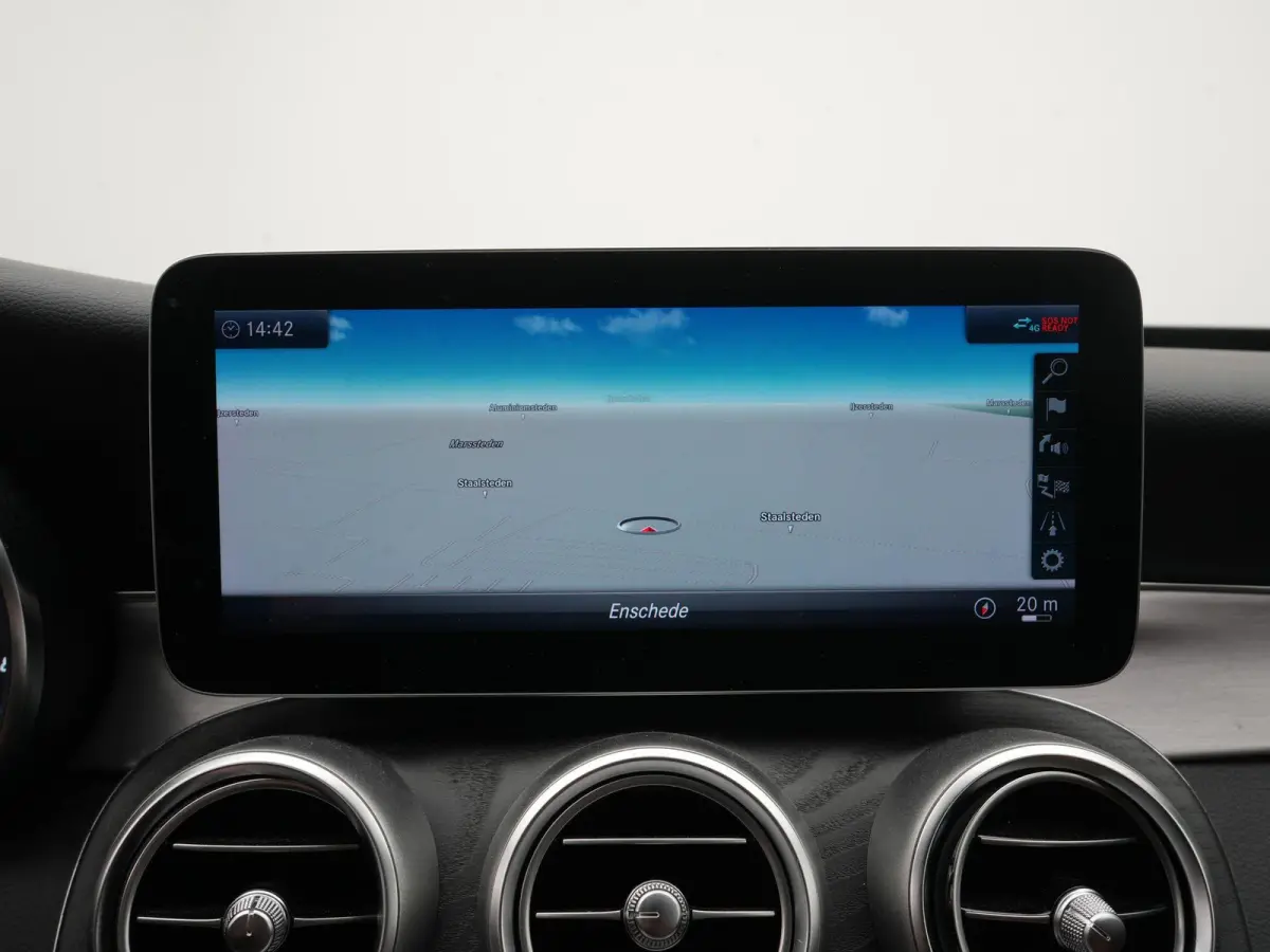 180 Business Solution AMG | AUTOMAAT | PANORAMADAK | AMG | 360 CAMERA | LMV | LEDER | SPORTSTOELEN | VIRTUEEL | NAVIGATIE | 12 MAANDEN BOVAG GARANTIE |