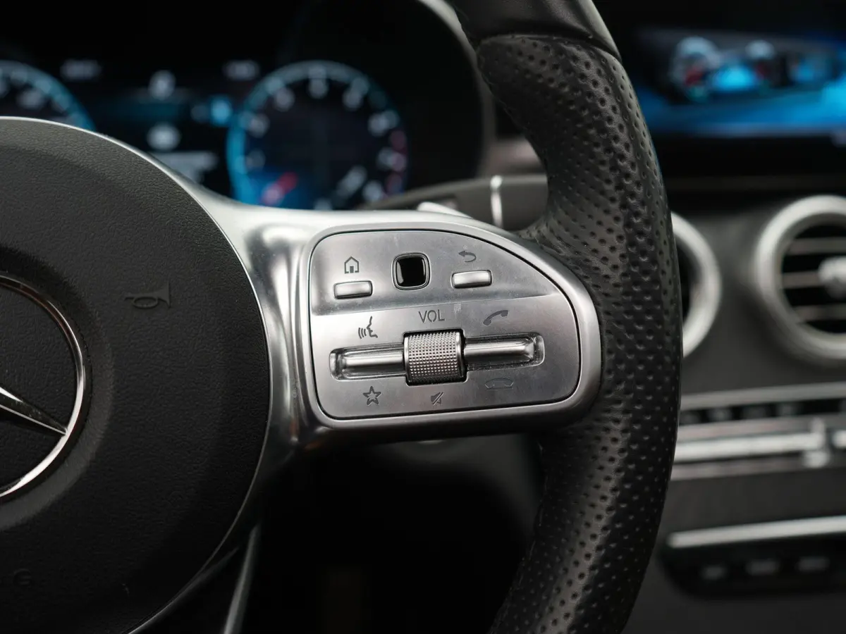 180 Business Solution AMG | AUTOMAAT | PANORAMADAK | AMG | 360 CAMERA | LMV | LEDER | SPORTSTOELEN | VIRTUEEL | NAVIGATIE | 12 MAANDEN BOVAG GARANTIE |