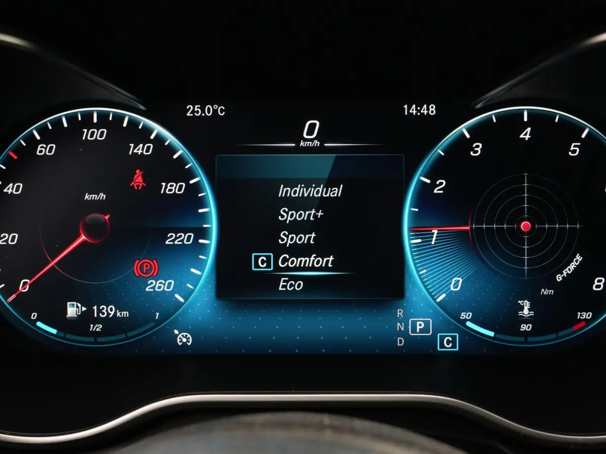 180 Business Solution AMG | AUTOMAAT | PANORAMADAK | AMG | 360 CAMERA | LMV | LEDER | SPORTSTOELEN | VIRTUEEL | NAVIGATIE | 12 MAANDEN BOVAG GARANTIE |