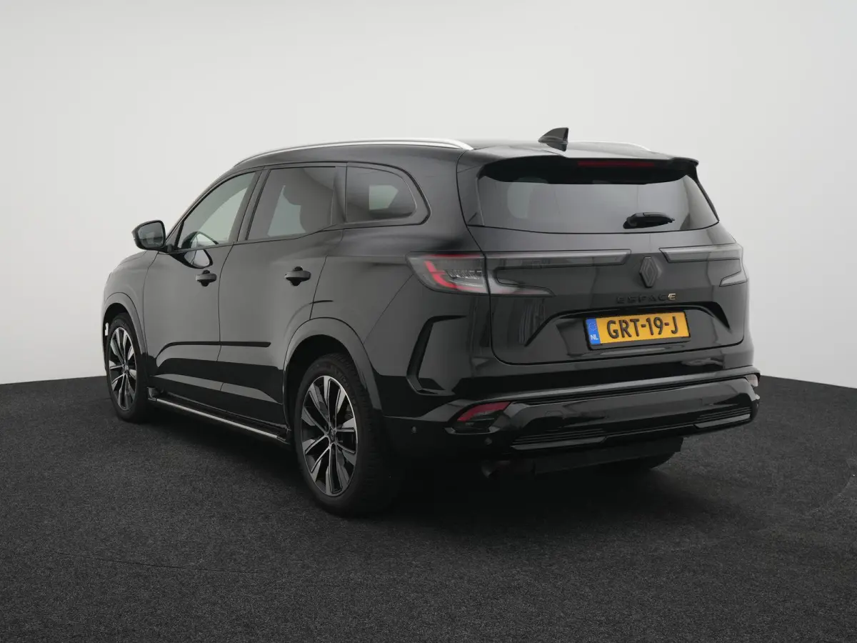 E-Tech full hybrid 200 techno 5p. AUTOMAAT | ADAPTIEVE CRUISE | CAMERA | STOEL & STUURVERWARMING | NAVIGATIE | PDC | LMV | APPLE CARPLAY | ELEKTRISCHE STOEL | 12 MAANDEN BOVAG GARANTIE |