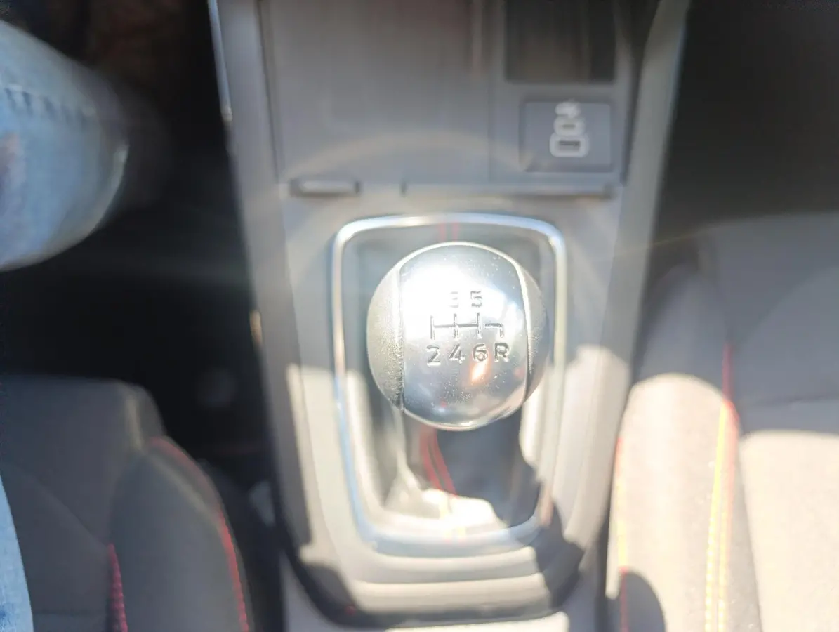 1.0 EcoBoost ST-Line | Elek. Achterklep | Stoel/stuur voorruitverwarming | Key-less entry | Cruise Control | Camera |