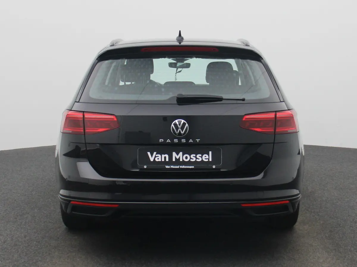 2.0 TDI Elegance Business R AUTOMAAT | SPORTSTOELEN | NAVIGATIE | APPLE CARPLAY | CAMERA | CLIMA | ADAPTIEVE CRUISE | DAB | PDC | ELEKTRISCHE KOFFERKLEP EN STOEL | 12 MAANDEN BOVAG GARANTIE 