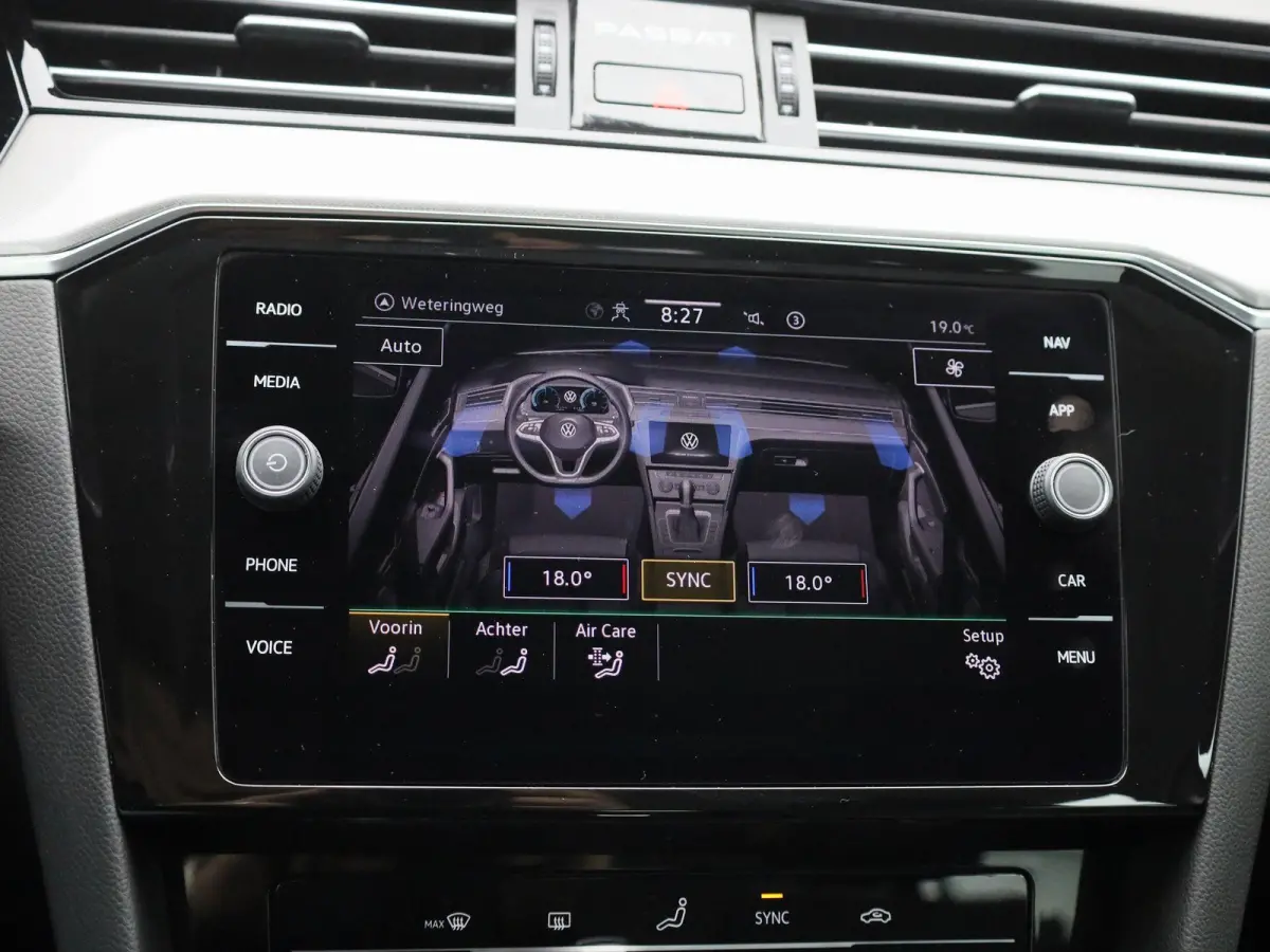 2.0 TDI Elegance Business R AUTOMAAT | SPORTSTOELEN | NAVIGATIE | APPLE CARPLAY | CAMERA | CLIMA | ADAPTIEVE CRUISE | DAB | PDC | ELEKTRISCHE KOFFERKLEP EN STOEL | 12 MAANDEN BOVAG GARANTIE 