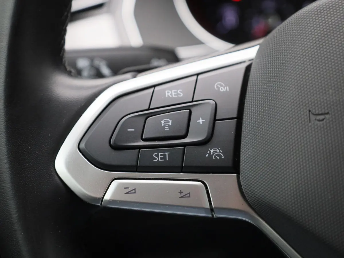 2.0 TDI Elegance Business R AUTOMAAT | SPORTSTOELEN | NAVIGATIE | APPLE CARPLAY | CAMERA | CLIMA | ADAPTIEVE CRUISE | DAB | PDC | ELEKTRISCHE KOFFERKLEP EN STOEL | 12 MAANDEN BOVAG GARANTIE 