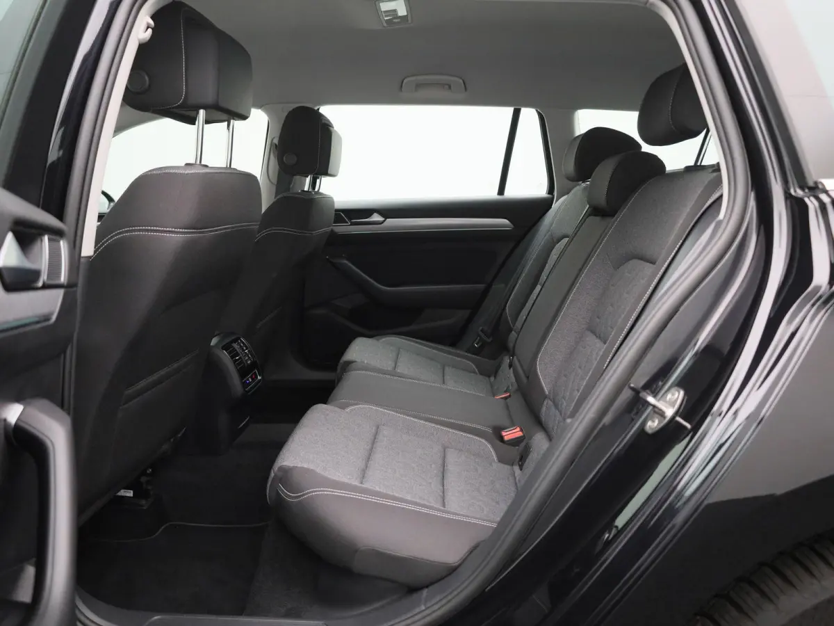2.0 TDI Elegance Business R AUTOMAAT | SPORTSTOELEN | NAVIGATIE | APPLE CARPLAY | CAMERA | CLIMA | ADAPTIEVE CRUISE | DAB | PDC | ELEKTRISCHE KOFFERKLEP EN STOEL | 12 MAANDEN BOVAG GARANTIE 