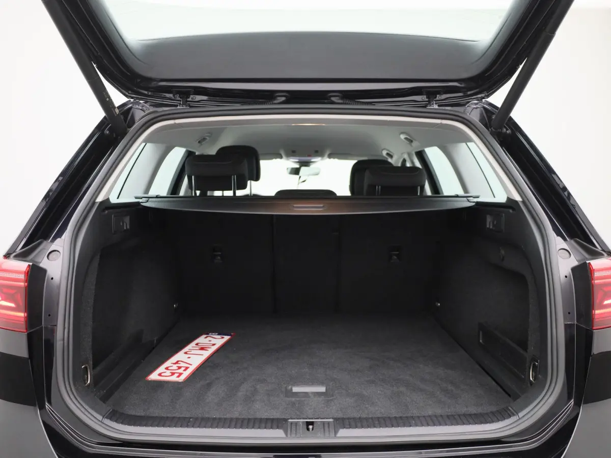 2.0 TDI Elegance Business R AUTOMAAT | SPORTSTOELEN | NAVIGATIE | APPLE CARPLAY | CAMERA | CLIMA | ADAPTIEVE CRUISE | DAB | PDC | ELEKTRISCHE KOFFERKLEP EN STOEL | 12 MAANDEN BOVAG GARANTIE 