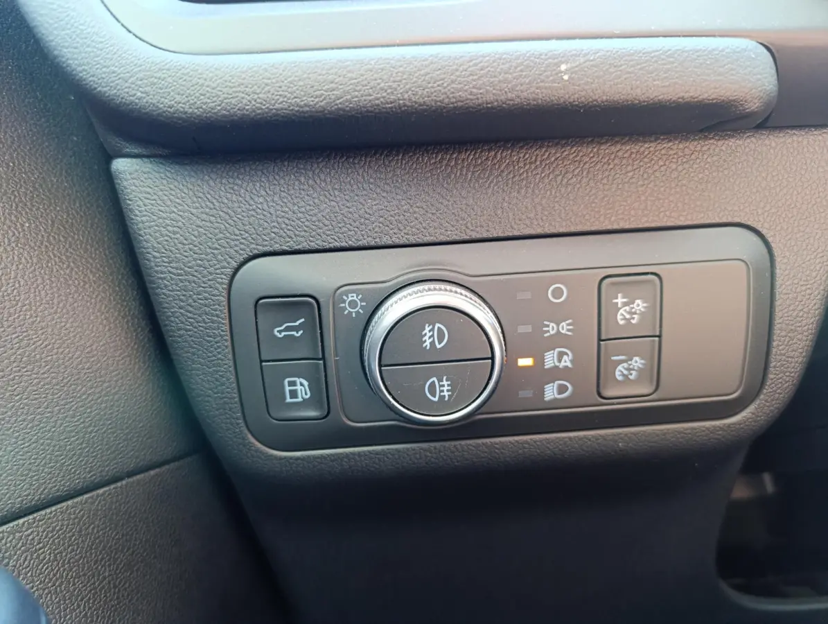 2.5 PHEV Vignale | Head-up display | Adaptieve Koplampen | Elek. stoel met Memory | Adaptieve Cruise | Elek. Achterklep | B&O audio | Dodehoeksensoren| Stoel/stuur voorruitverwarming