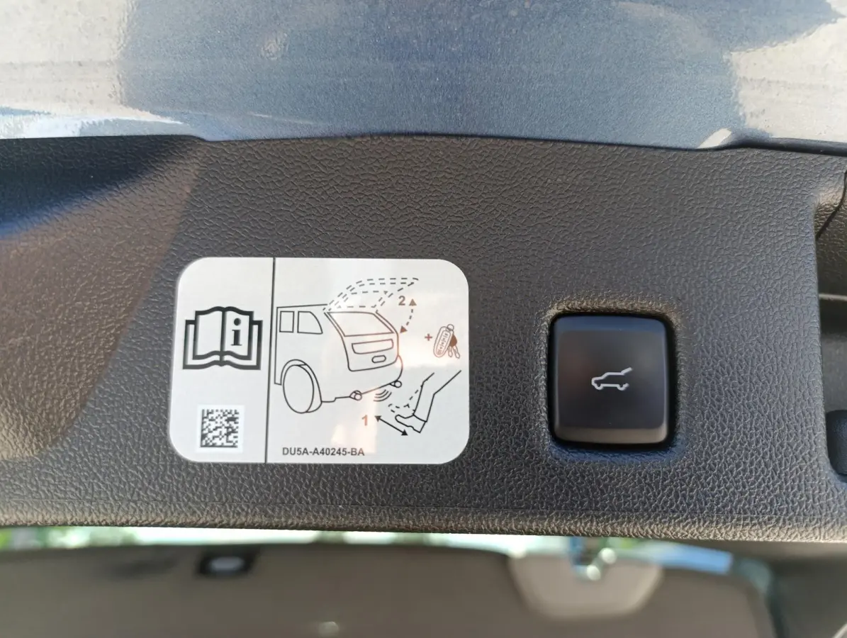 2.5 PHEV Vignale | Head-up display | Adaptieve Koplampen | Elek. stoel met Memory | Adaptieve Cruise | Elek. Achterklep | B&O audio | Dodehoeksensoren| Stoel/stuur voorruitverwarming