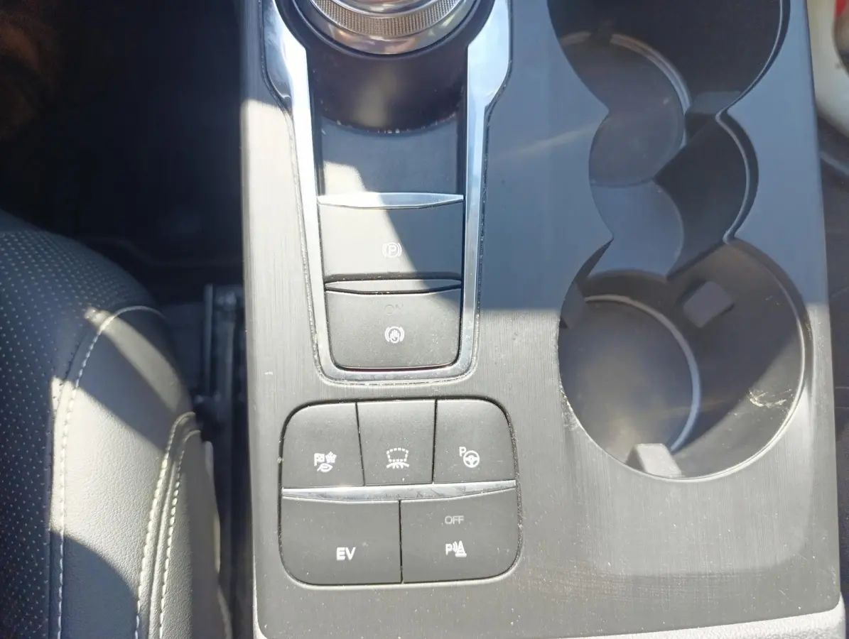 2.5 PHEV Vignale | Head-up display | Adaptieve Koplampen | Elek. stoel met Memory | Adaptieve Cruise | Elek. Achterklep | B&O audio | Dodehoeksensoren| Stoel/stuur voorruitverwarming