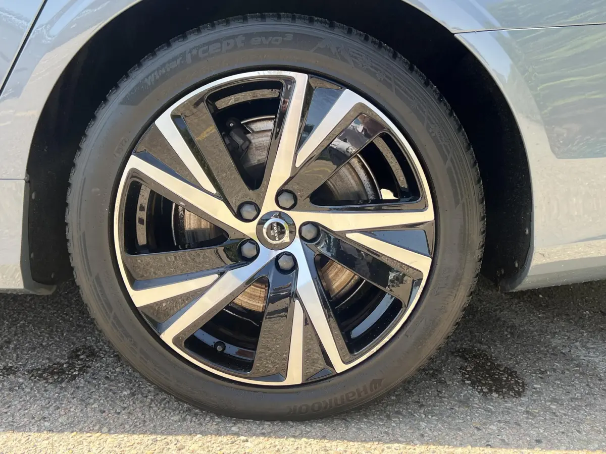 T6 AWD R-Design | Blis | Pano dak | Trekhaak | AppleCarplay | Google | Keyless | Stuur en Stoel verwarming | Harman Kardon audio | Elektrische stoelen |