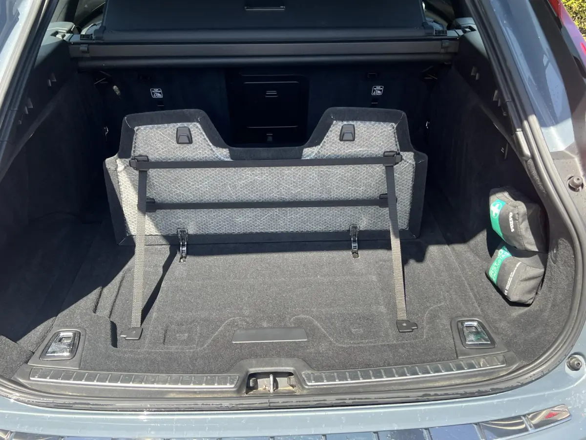 T6 AWD R-Design | Blis | Pano dak | Trekhaak | AppleCarplay | Google | Keyless | Stuur en Stoel verwarming | Harman Kardon audio | Elektrische stoelen |