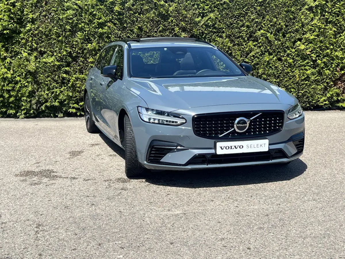 T6 AWD R-Design | Blis | Pano dak | Trekhaak | AppleCarplay | Google | Keyless | Stuur en Stoel verwarming | Harman Kardon audio | Elektrische stoelen |
