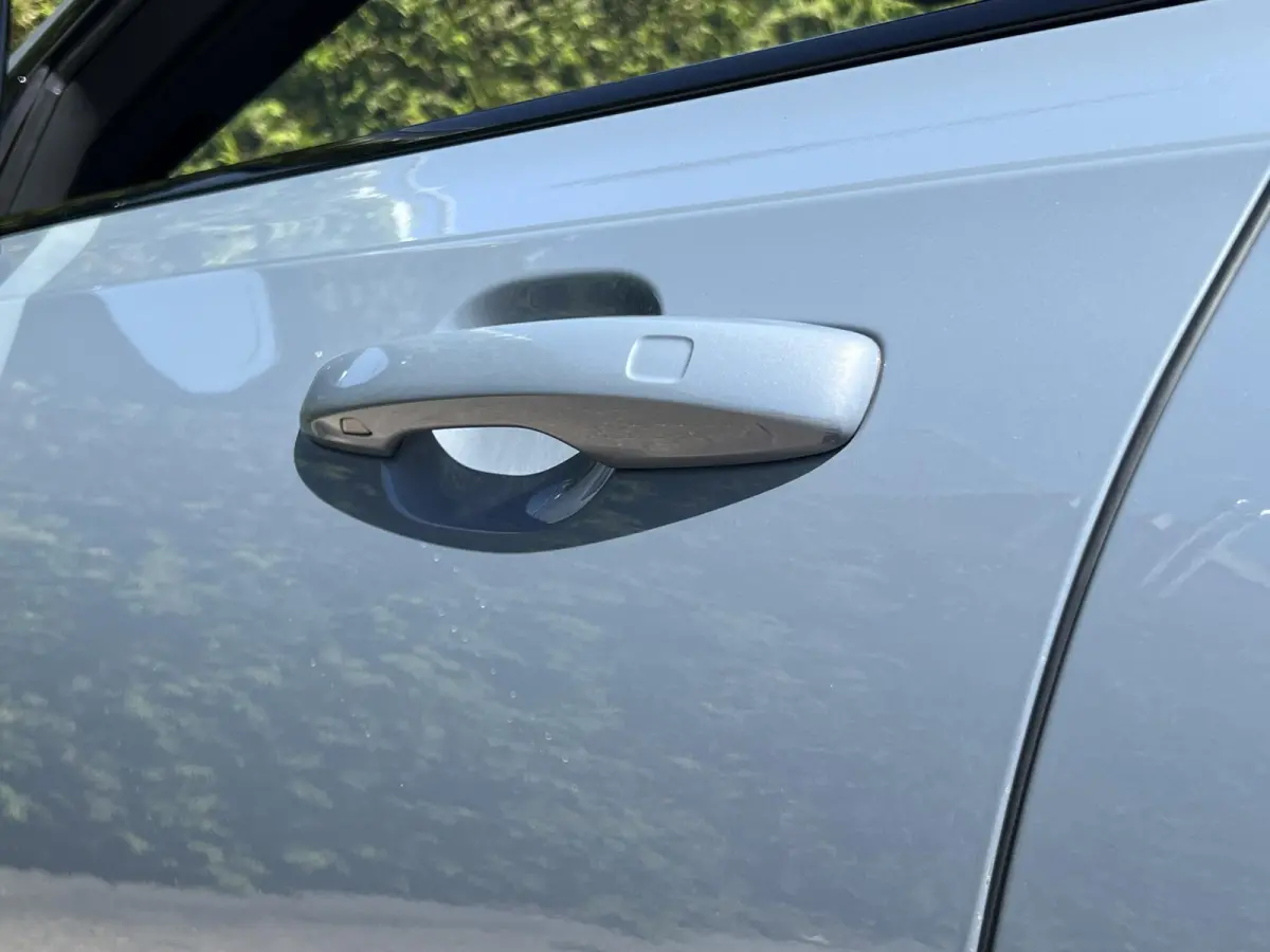 T6 AWD R-Design | Blis | Pano dak | Trekhaak | AppleCarplay | Google | Keyless | Stuur en Stoel verwarming | Harman Kardon audio | Elektrische stoelen |