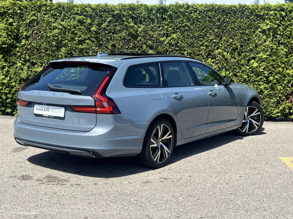 T6 AWD R-Design | Blis | Pano dak | Trekhaak | AppleCarplay | Google | Keyless | Stuur en Stoel verwarming | Harman Kardon audio | Elektrische stoelen |