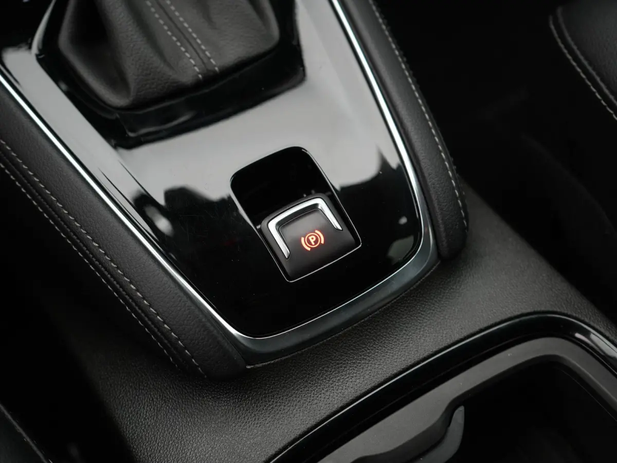 1.2 Turbo Business Edition AUTOMAAT | NAVIGATIE | STOELVERWARMING | CAMERA