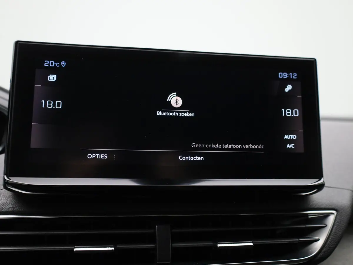 1.2 PureTech GT | Apple Carplay / Android Auto | Camera | Parkeersensoren | Alcantara Bekleding | Climate Control |